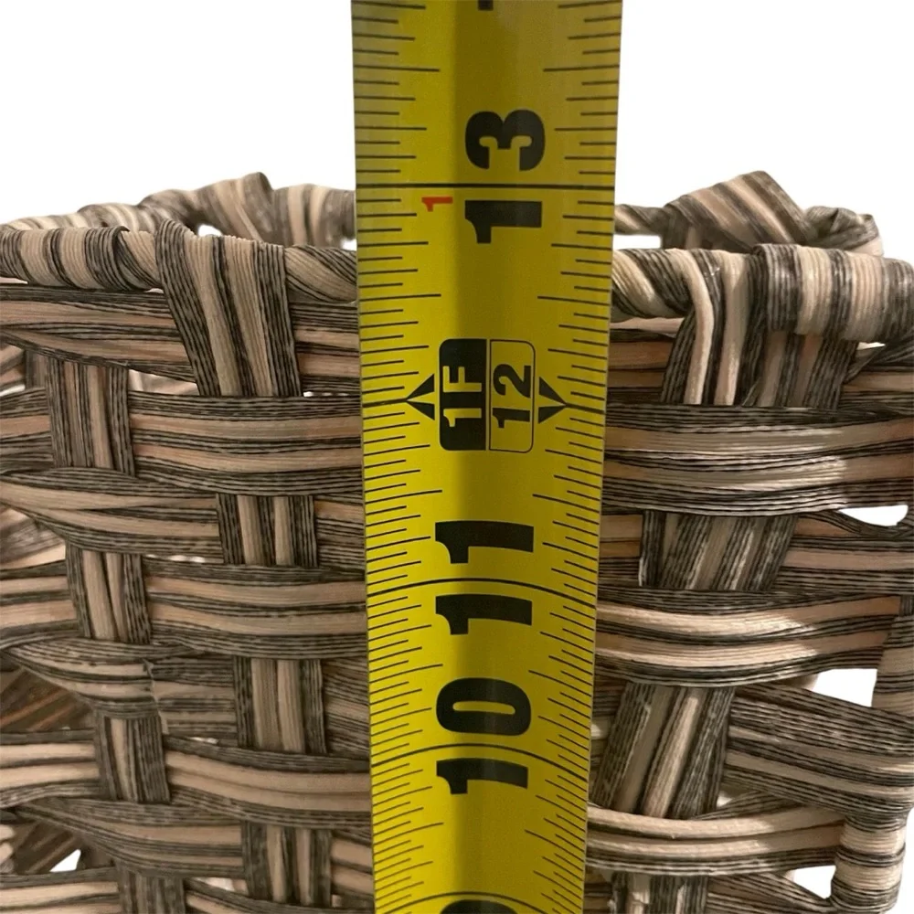 NWOT - Woven Look Magazine Holder